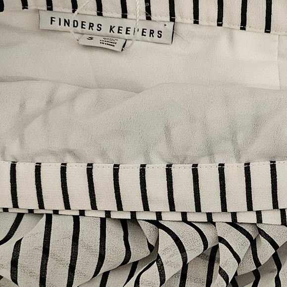 Finders Keepers Women's Skirt Small Black & White Stripped Wrap Skirt w/ lining - Picture 5 of 7